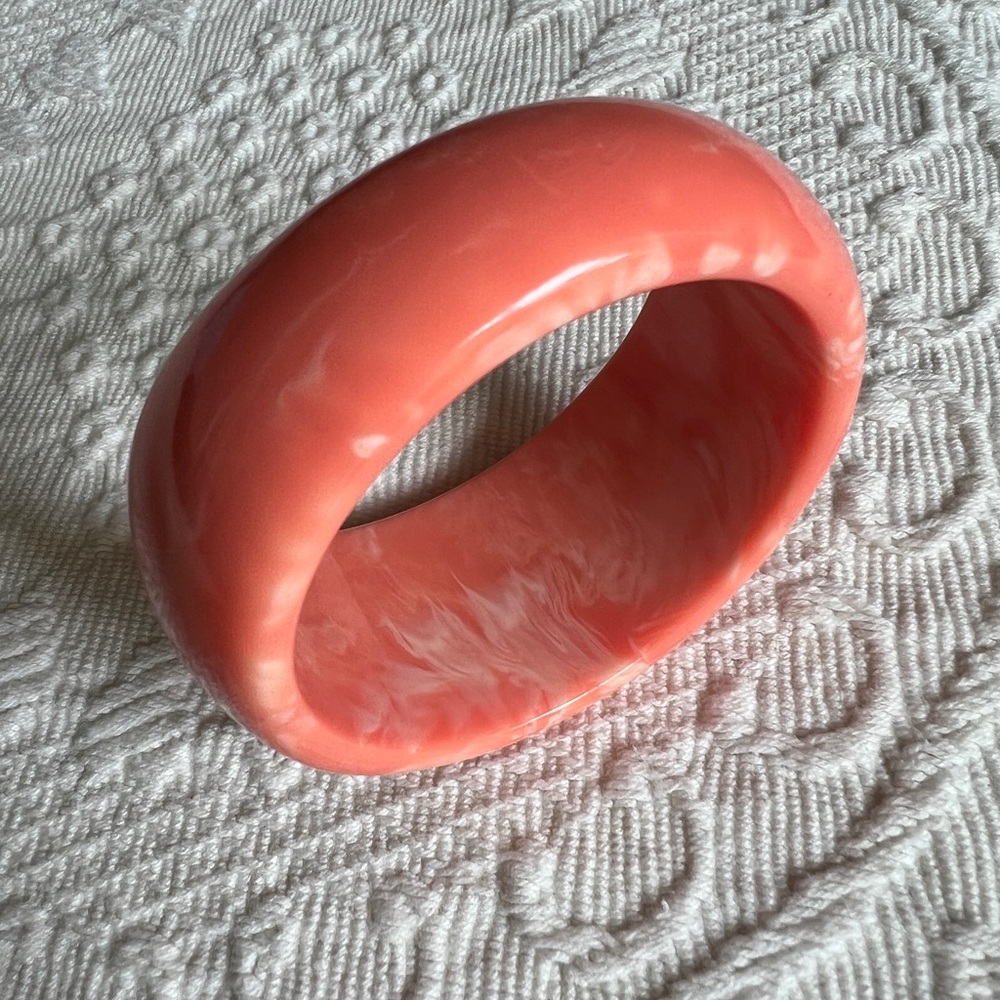 Coral (Bakelite?) Marbled Bangle